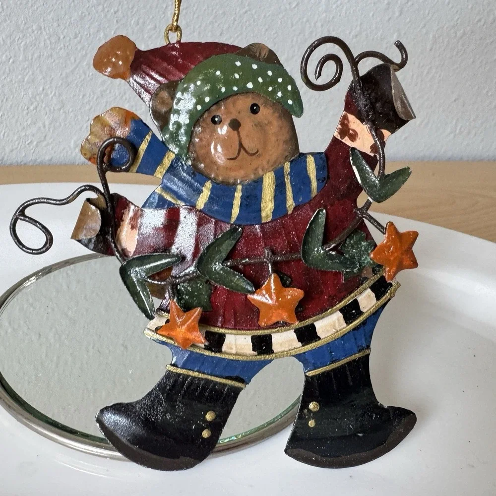 Vintage Metal Tin Painted Teddy Bear Christmas Ornaments Primitive Rustic‎ Cabin